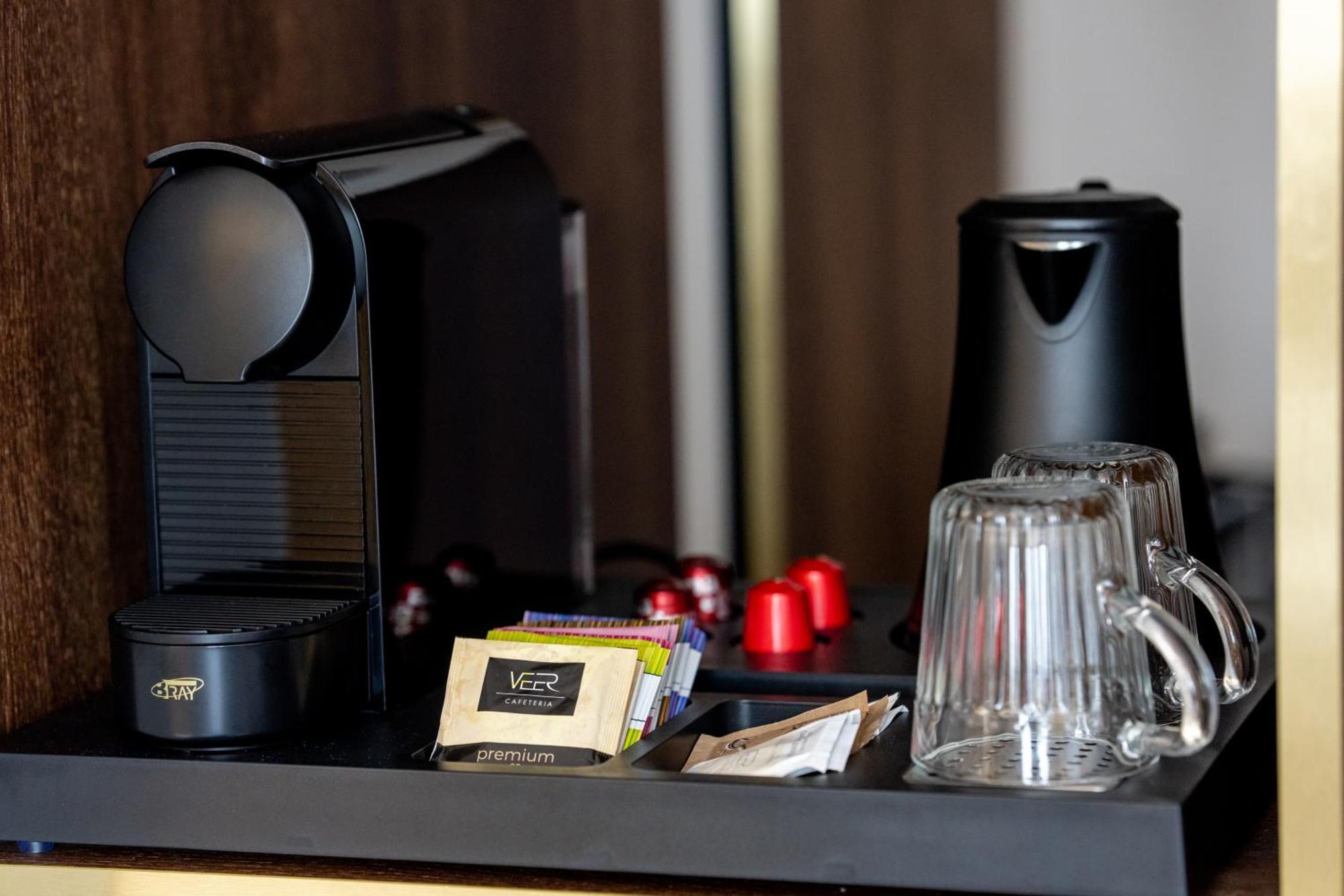 Sleep&Fly Okecie Warsaw Airport Bed & Breakfast ภายนอก รูปภาพ
